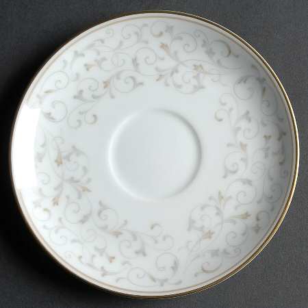Glennis Saucer