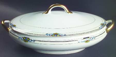 Glenora Oval Covered Vegetable