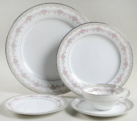 Glenwood (5770) 40 Piece Estate Set