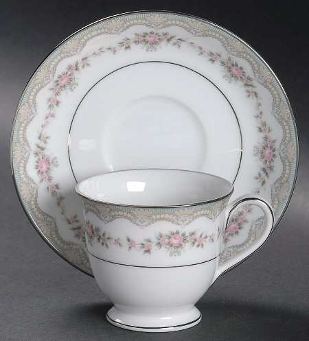 Glenwood (5770) Footed Demitasse Cup & Saucer Set