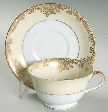 Glovern Footed Cup & Saucer Set