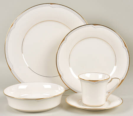 Golden Cove 40 Piece Estate Set