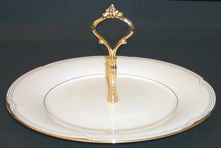Golden Cove Round Serving Plate with Handle (DP)
