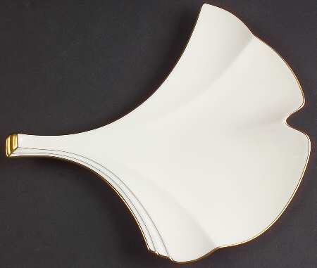 Golden Cove 8" Ginkgo Leaf Tray
