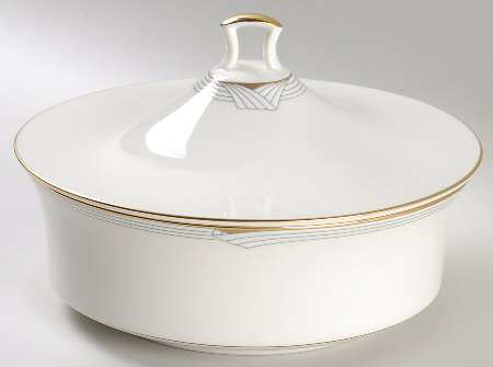 Golden Cove Large Round Covered Vegetable