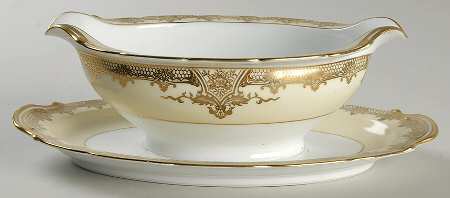 Goldale Gravy Boat with Attached Underplate