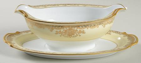 Goldalia Gravy Boat with Attached Underplate