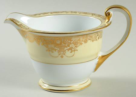 Goldcella Creamer