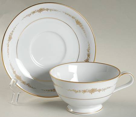 Goldcourt Footed Cup & Saucer Set