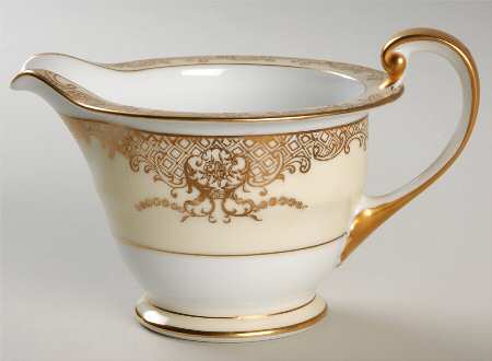Goldenglo Creamer