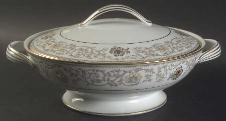 Goldette Round Covered Vegetable