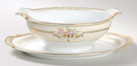 Goldfleur Gravy Boat with Attached Underplate