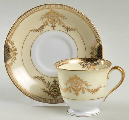 Goldier Footed Demitasse Cup & Saucer Set