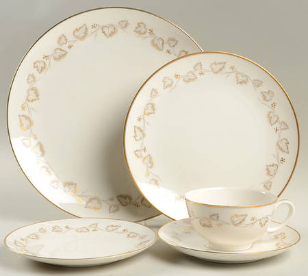 Goldivy 5 Piece Place Setting