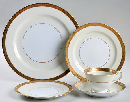 Goldkin (4985) 40 Piece Estate Set