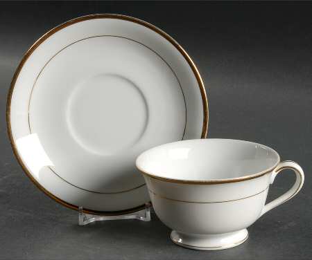 Goldlane Footed Cup & Saucer Set