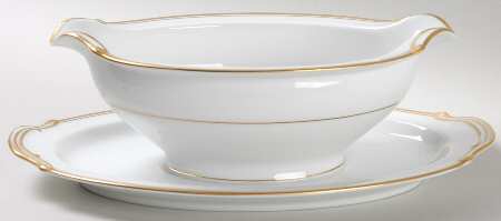 Goldlane Gravy Boat with Attached Underplate