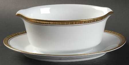 Goldlane Gravy Boat with Attached Underplate