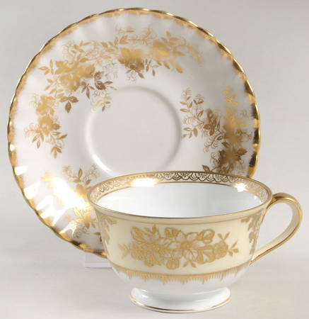 Goldlinda Footed Demitasse Cup & Saucer Set