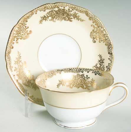 Goldlure Footed Cup & Saucer Set
