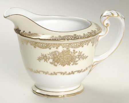 Goldlure Creamer