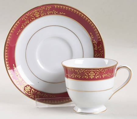 Goldmere Footed Demitasse Cup & Saucer Set