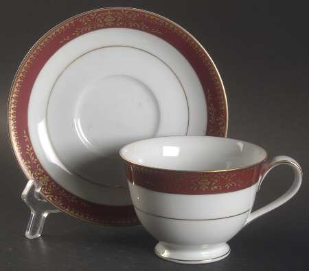 Goldmere Footed Cup & Saucer Set