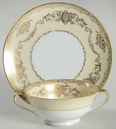 Goldmount Footed Cream Soup Bowl & Saucer Set