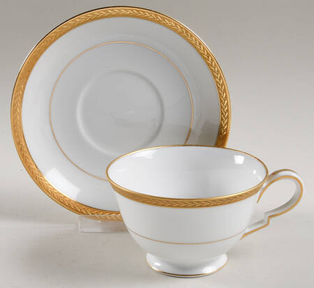 Goldream Footed Cup & Saucer Set