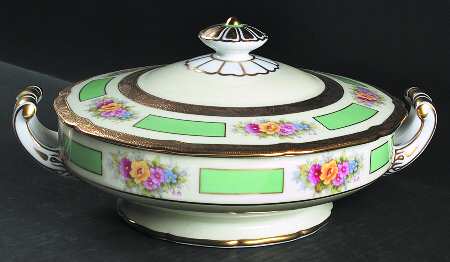 Goldtonia Round Covered Vegetable