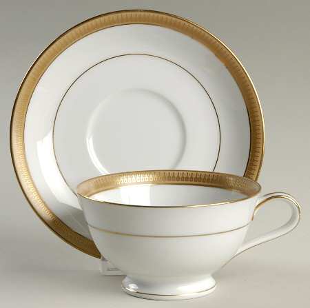 Goldwyn Footed Cup & Saucer Set