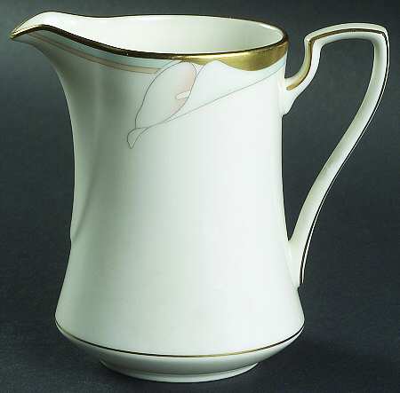Golden Lily Creamer