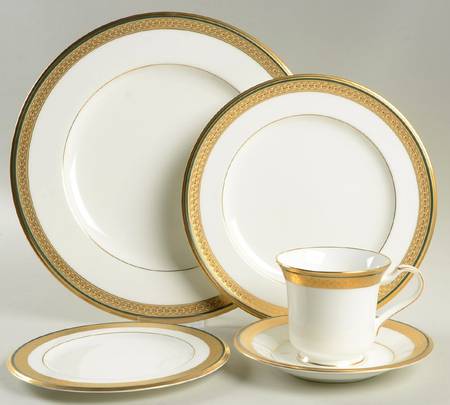 Golden Mastery 5 Piece Place Setting