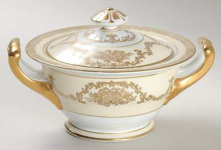Gold Queen Sugar Bowl & Lid