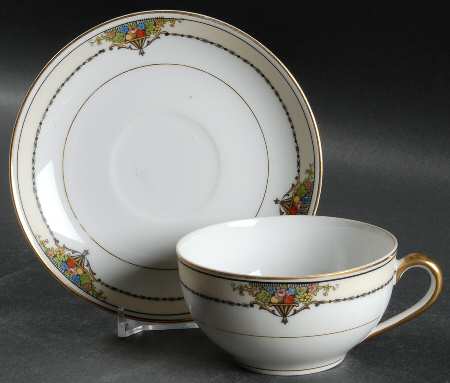 Gotham (Gold) Flat Cup & Saucer Set