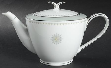 Gotham (Platinum) Teapot & Lid