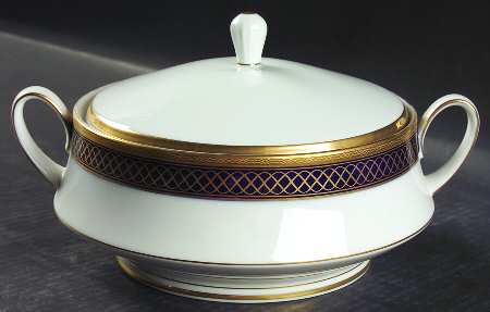 Golden Twilight Round Covered Vegetable