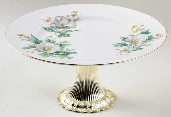 Gramercy Cake Stand with 4"-5" Metal Pedestal  Hc