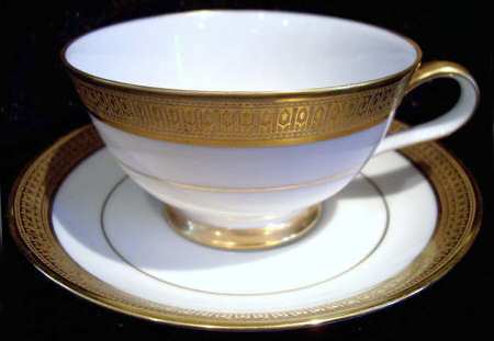 Grandridge Footed Cup & Saucer Set
