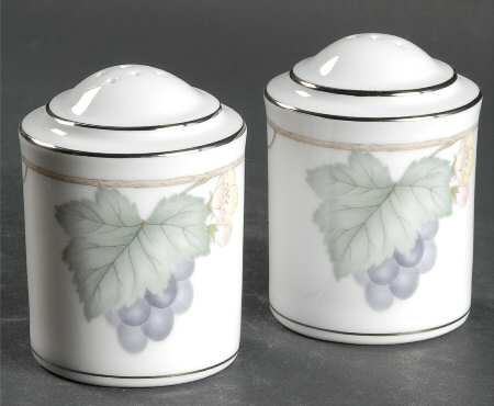 Grape Arbor Salt & Pepper Set