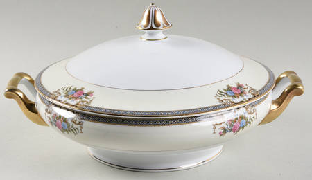 Grasmere Round Covered Vegetable