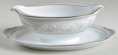 Graycrest Gravy Boat with Attached Underplate