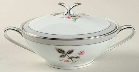 Grayson Sugar Bowl & Lid