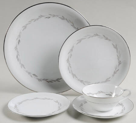 Graywood 40 Piece Estate Set