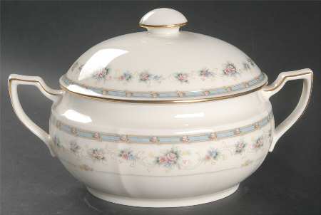 Greelay Oval Covered Vegetable