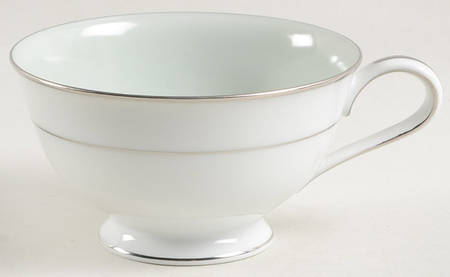 Greencourt Footed Cup