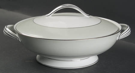 Greencourt Round Covered Vegetable