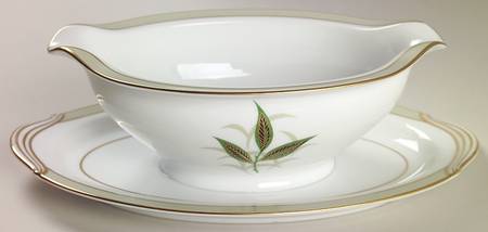 Greenbay Gravy Boat with Attached Underplate