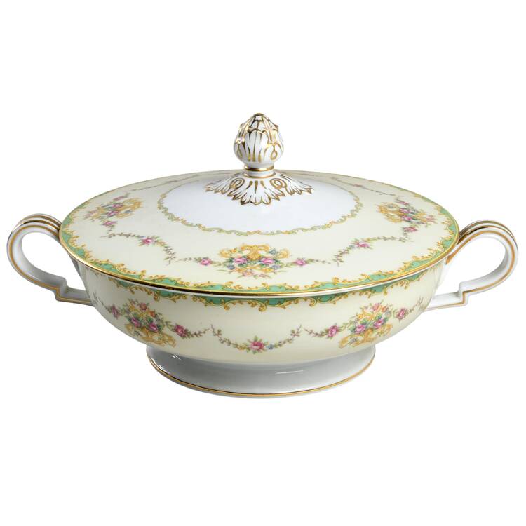 Greenbrier Round Covered Vegetable