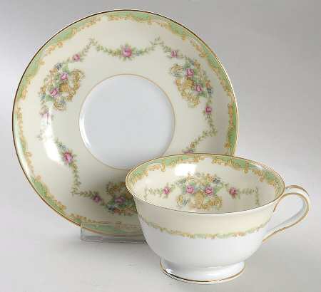 Greenbrier Footed Cup & Saucer Set